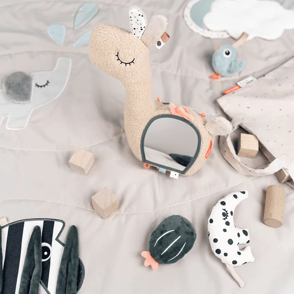 Done by Deer ™ Vloerspeelspiegel Lalee Sand Done By Deer ™ Vloerspeelspiegel Lalee Sand -SpeelgoedKorting Winkel done by deer vloerspeelspiegel lalee sand a337878 1