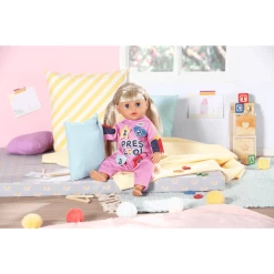 Zapf Creation S BABY Born® Kleuterschool Eendelig + Badges 36cm -SpeelgoedKorting Winkel zapf creation s baby born kleuterschool eendelig badges 36cm a335746 2